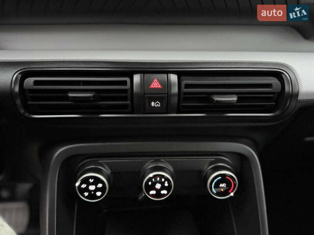 Красный Ситроен e-C3, объемом двигателя 0 л и пробегом 4 тыс. км за 19900 $, фото 11 на Automoto.ua