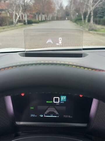 Белый Ситроен e-C4, объемом двигателя 0 л и пробегом 70 тыс. км за 17200 $, фото 9 на Automoto.ua