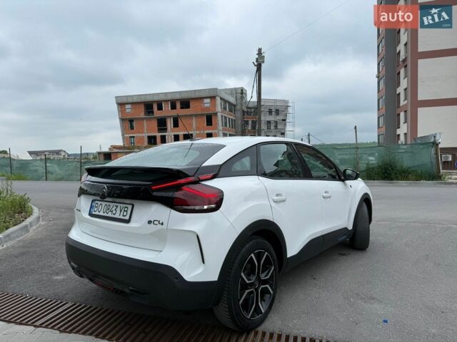 Белый Ситроен e-C4, объемом двигателя 0 л и пробегом 135 тыс. км за 15500 $, фото 10 на Automoto.ua