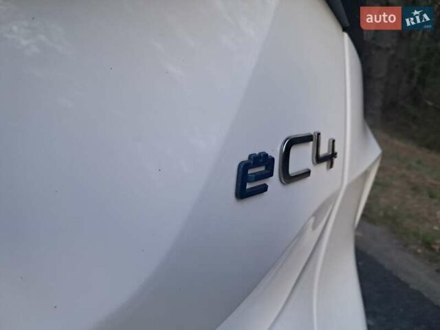 Білий Сітроен e-C4, об'ємом двигуна 0 л та пробігом 9 тис. км за 17450 $, фото 21 на Automoto.ua