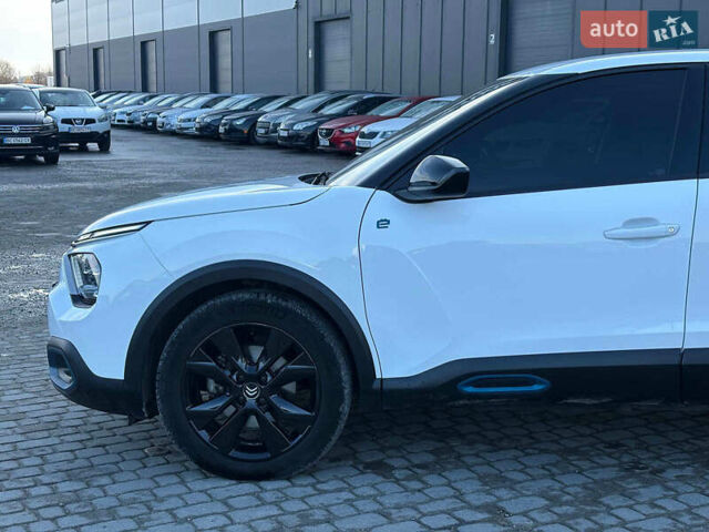 Белый Ситроен e-C4, объемом двигателя 0 л и пробегом 50 тыс. км за 16590 $, фото 13 на Automoto.ua