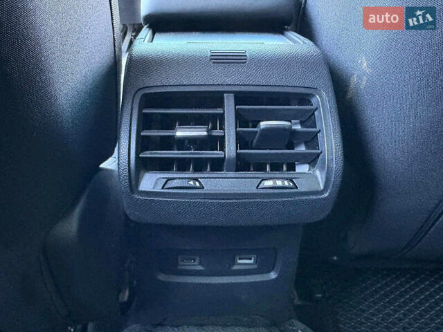 Белый Ситроен e-C4, объемом двигателя 0 л и пробегом 50 тыс. км за 16590 $, фото 30 на Automoto.ua