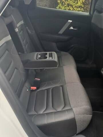 Белый Ситроен e-C4, объемом двигателя 0 л и пробегом 70 тыс. км за 17200 $, фото 3 на Automoto.ua