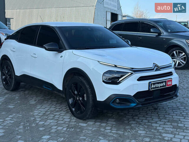 Белый Ситроен e-C4, объемом двигателя 0 л и пробегом 50 тыс. км за 16590 $, фото 5 на Automoto.ua