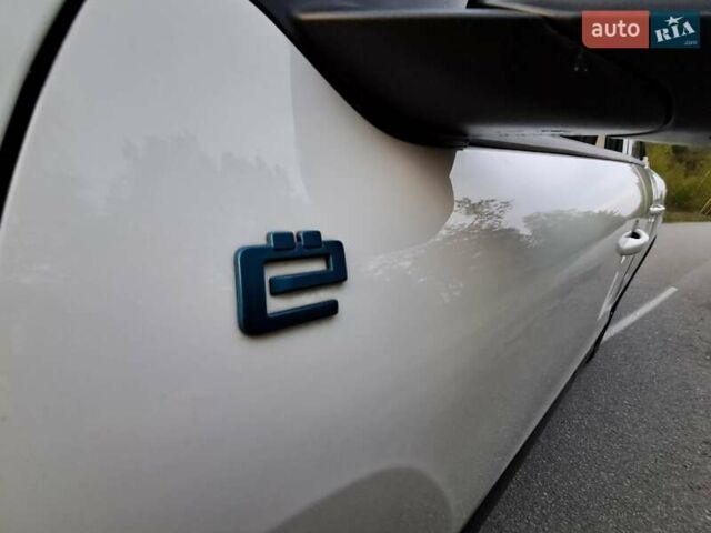 Білий Сітроен e-C4, об'ємом двигуна 0 л та пробігом 9 тис. км за 17450 $, фото 44 на Automoto.ua