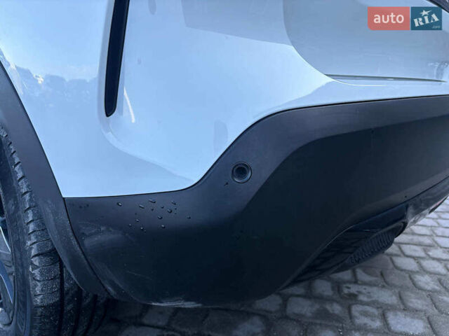 Белый Ситроен e-C4, объемом двигателя 0 л и пробегом 50 тыс. км за 16590 $, фото 19 на Automoto.ua