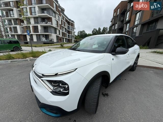 Белый Ситроен e-C4, объемом двигателя 0 л и пробегом 135 тыс. км за 15500 $, фото 4 на Automoto.ua