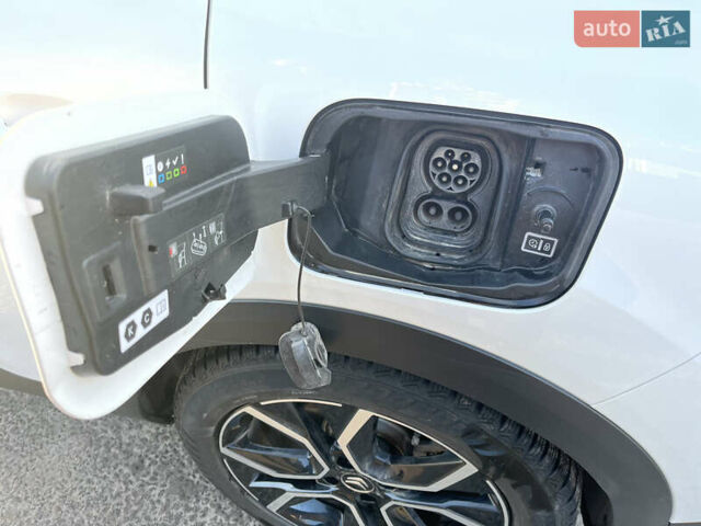 Белый Ситроен e-C4, объемом двигателя 0 л и пробегом 32 тыс. км за 18000 $, фото 20 на Automoto.ua