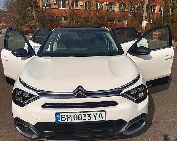Белый Ситроен e-C4, объемом двигателя 0 л и пробегом 47 тыс. км за 17500 $, фото 1 на Automoto.ua