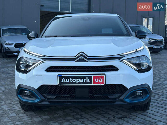 Белый Ситроен e-C4, объемом двигателя 0 л и пробегом 50 тыс. км за 16590 $, фото 1 на Automoto.ua