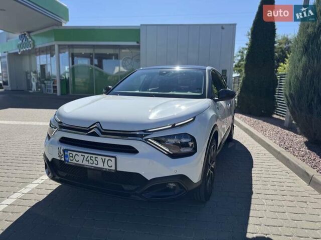 Белый Ситроен e-C4, объемом двигателя 0 л и пробегом 32 тыс. км за 16999 $, фото 1 на Automoto.ua