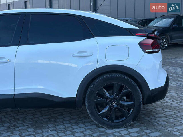 Белый Ситроен e-C4, объемом двигателя 0 л и пробегом 50 тыс. км за 16590 $, фото 12 на Automoto.ua