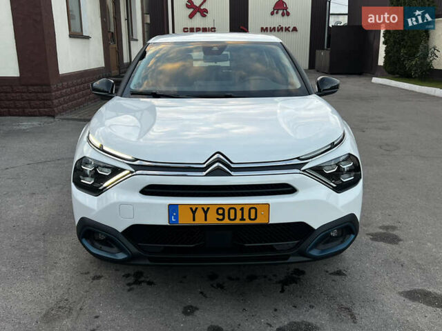 Ситроен e-C4 2023 в Ровно на Automoto.ua Белый Ситроен e-C4, объемом двигателя 0 л и пробегом 7 тыс. км за 17800 $, фото 1 на Automoto.ua