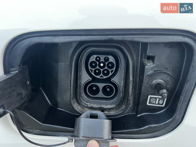 Ситроен e-C4 2023 в Ровно на Automoto.ua Белый Ситроен e-C4, объемом двигателя 0 л и пробегом 7 тыс. км за 17800 $, фото 26 на Automoto.ua