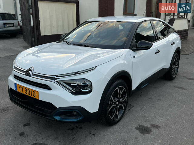 Ситроен e-C4 2023 в Ровно на Automoto.ua Белый Ситроен e-C4, объемом двигателя 0 л и пробегом 7 тыс. км за 17800 $, фото 3 на Automoto.ua