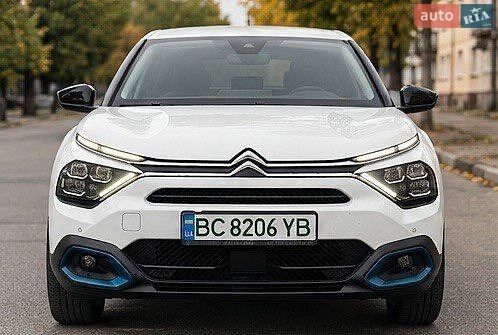Белый Ситроен e-C4, объемом двигателя 0 л и пробегом 73 тыс. км за 16900 $, фото 3 на Automoto.ua