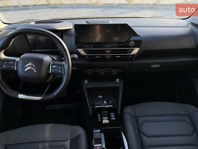 Чорний Сітроен e-C4, об'ємом двигуна 0 л та пробігом 115 тис. км за 15900 $, фото 6 на Automoto.ua