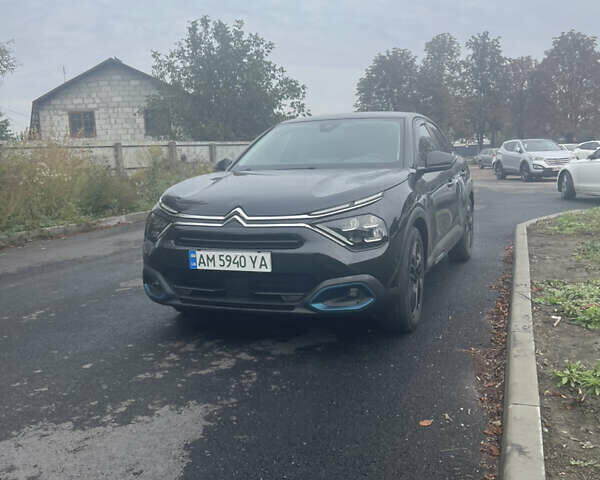 Чорний Сітроен e-C4, об'ємом двигуна 0 л та пробігом 121 тис. км за 17500 $, фото 2 на Automoto.ua