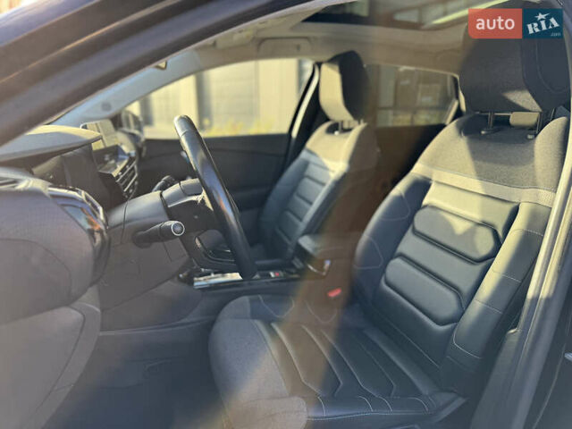 Чорний Сітроен e-C4, об'ємом двигуна 0 л та пробігом 115 тис. км за 15900 $, фото 7 на Automoto.ua