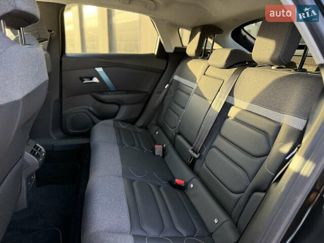 Чорний Сітроен e-C4, об'ємом двигуна 0 л та пробігом 115 тис. км за 15900 $, фото 8 на Automoto.ua