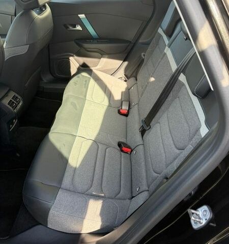 Чорний Сітроен e-C4, об'ємом двигуна 0 л та пробігом 22 тис. км за 13700 $, фото 27 на Automoto.ua