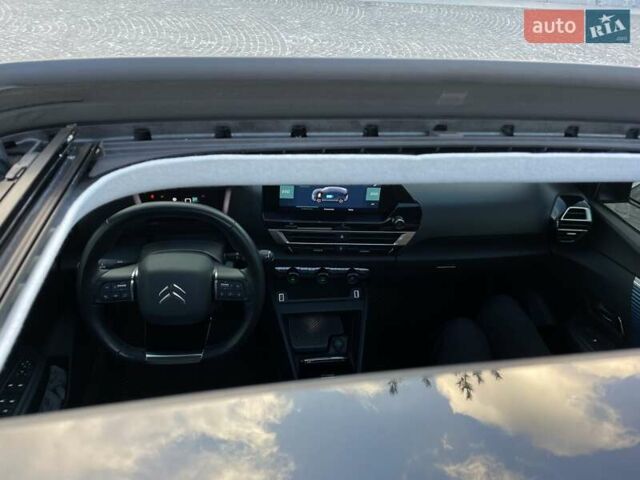 Чорний Сітроен e-C4, об'ємом двигуна 0 л та пробігом 55 тис. км за 18200 $, фото 28 на Automoto.ua