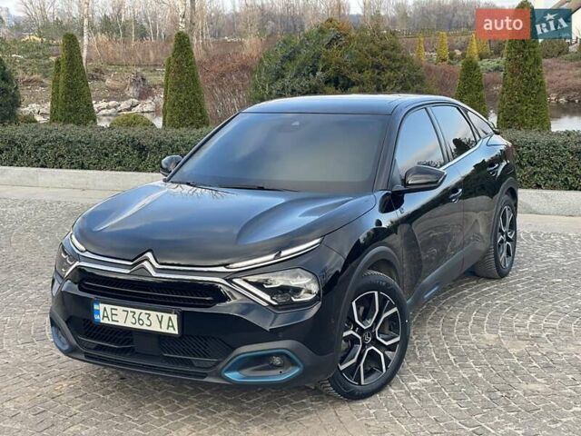 Чорний Сітроен e-C4, об'ємом двигуна 0 л та пробігом 55 тис. км за 18200 $, фото 2 на Automoto.ua