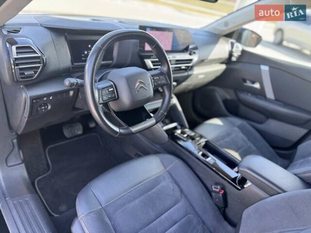 Чорний Сітроен e-C4, об'ємом двигуна 0 л та пробігом 47 тис. км за 18999 $, фото 18 на Automoto.ua