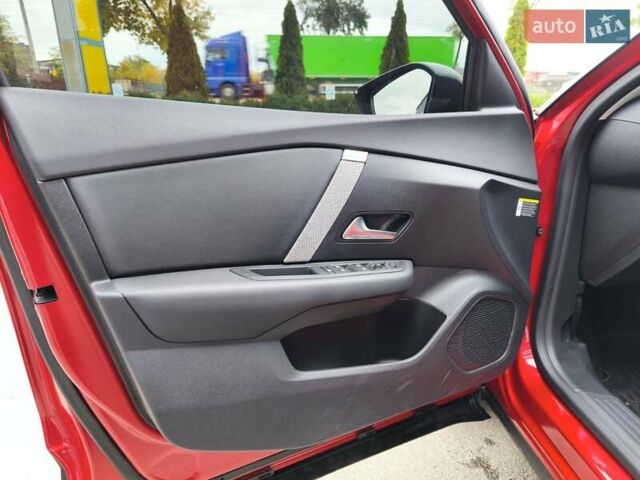 Червоний Сітроен e-C4, об'ємом двигуна 0 л та пробігом 5 тис. км за 25196 $, фото 10 на Automoto.ua