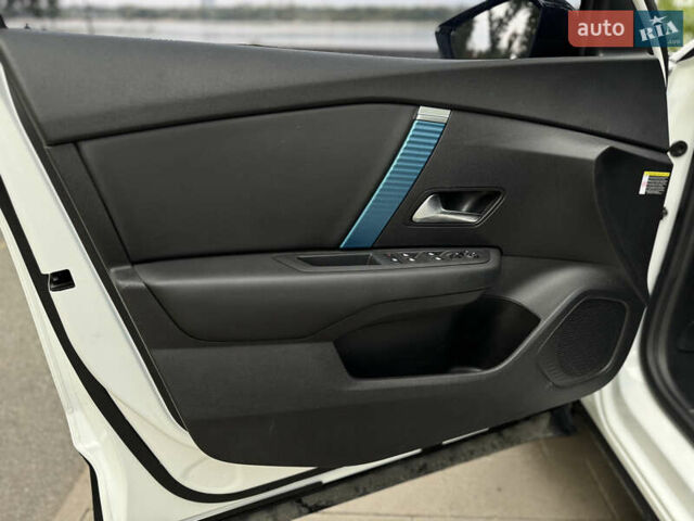 Ситроен e-C4, объемом двигателя 0 л и пробегом 27 тыс. км за 18300 $, фото 26 на Automoto.ua