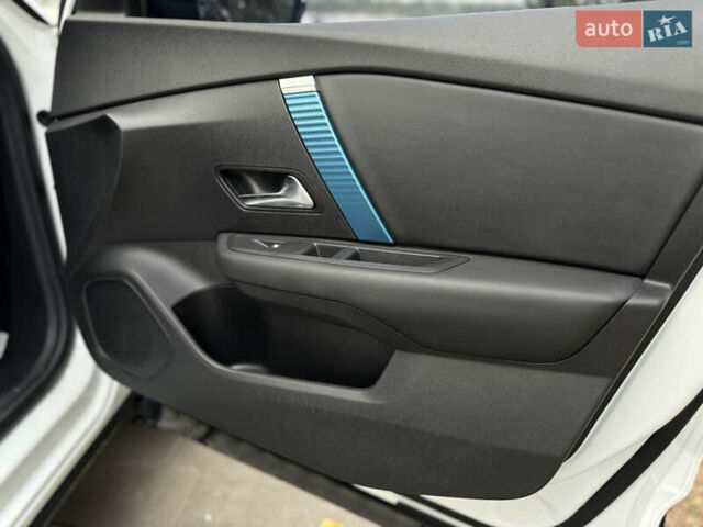 Ситроен e-C4, объемом двигателя 0 л и пробегом 27 тыс. км за 18300 $, фото 27 на Automoto.ua