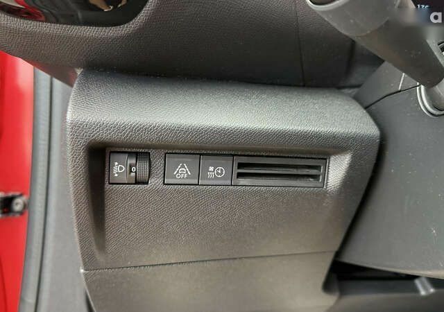 Ситроен e-C4, объемом двигателя 0 л и пробегом 50 тыс. км за 17200 $, фото 24 на Automoto.ua