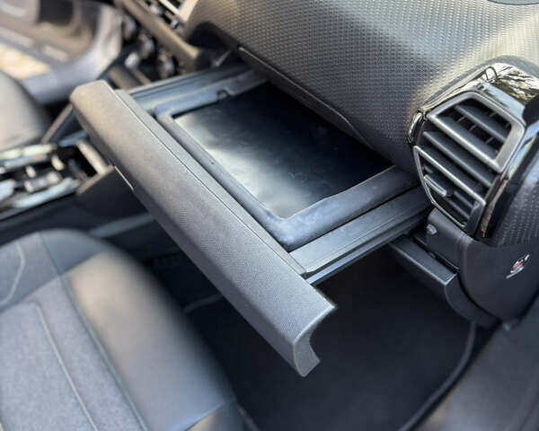 Серый Ситроен e-C4, объемом двигателя 0 л и пробегом 66 тыс. км за 15599 $, фото 99 на Automoto.ua