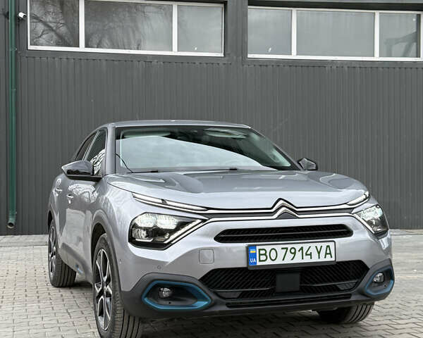 Серый Ситроен e-C4, объемом двигателя 0 л и пробегом 35 тыс. км за 16400 $, фото 1 на Automoto.ua