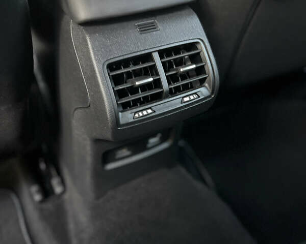 Серый Ситроен e-C4, объемом двигателя 0 л и пробегом 66 тыс. км за 15599 $, фото 91 на Automoto.ua