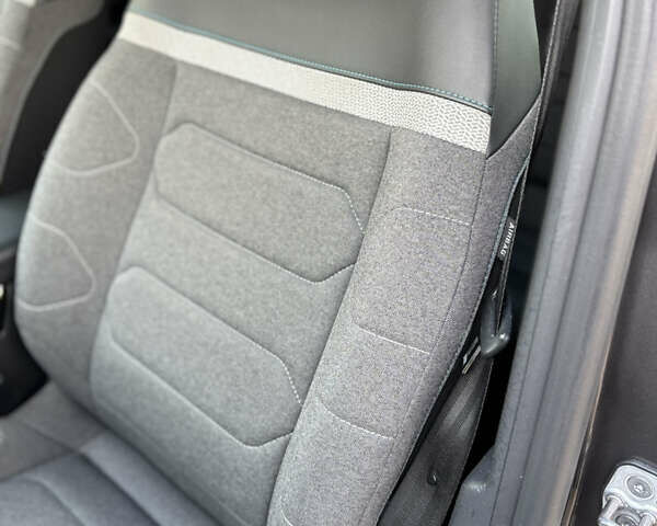 Серый Ситроен e-C4, объемом двигателя 0 л и пробегом 66 тыс. км за 15599 $, фото 86 на Automoto.ua