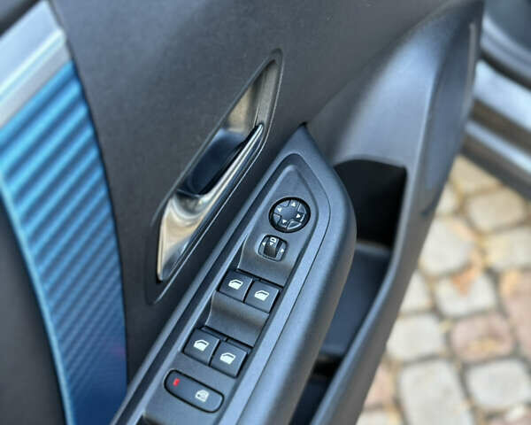 Серый Ситроен e-C4, объемом двигателя 0 л и пробегом 66 тыс. км за 15599 $, фото 68 на Automoto.ua