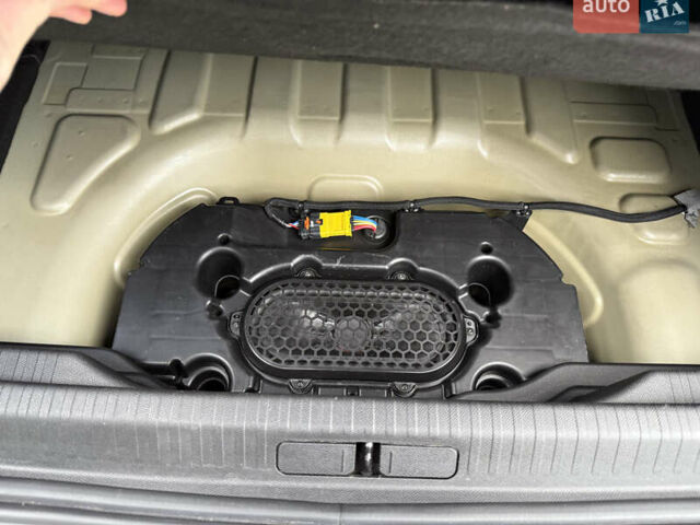 Серый Ситроен e-C4, объемом двигателя 0 л и пробегом 35 тыс. км за 16400 $, фото 60 на Automoto.ua