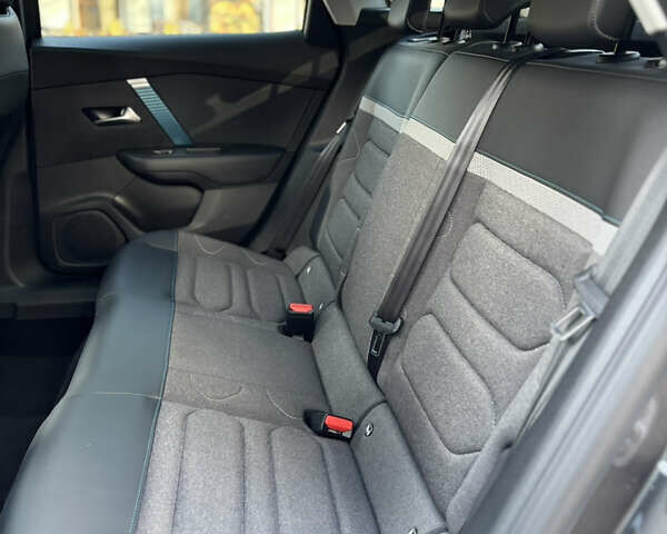 Серый Ситроен e-C4, объемом двигателя 0 л и пробегом 66 тыс. км за 15599 $, фото 89 на Automoto.ua