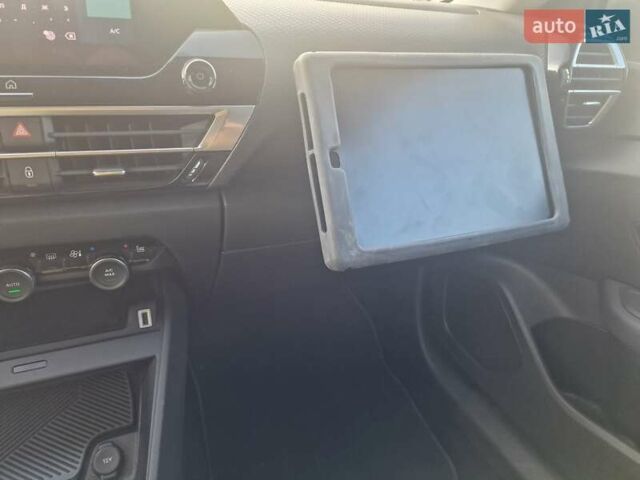 Сірий Сітроен e-C4, об'ємом двигуна 0 л та пробігом 96 тис. км за 17900 $, фото 20 на Automoto.ua