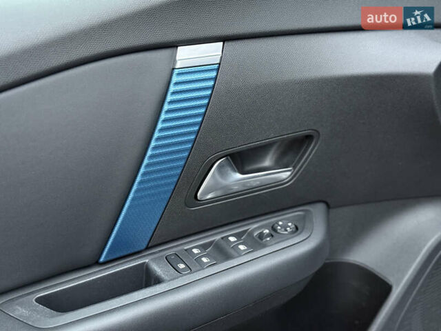 Серый Ситроен e-C4, объемом двигателя 0 л и пробегом 90 тыс. км за 16400 $, фото 19 на Automoto.ua