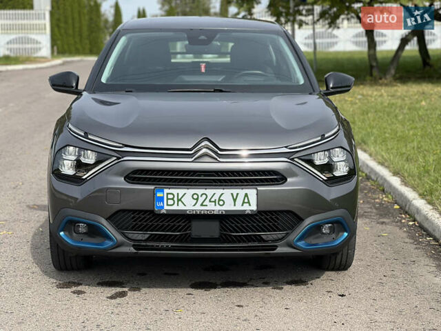 Серый Ситроен e-C4, объемом двигателя 0 л и пробегом 51 тыс. км за 16699 $, фото 1 на Automoto.ua