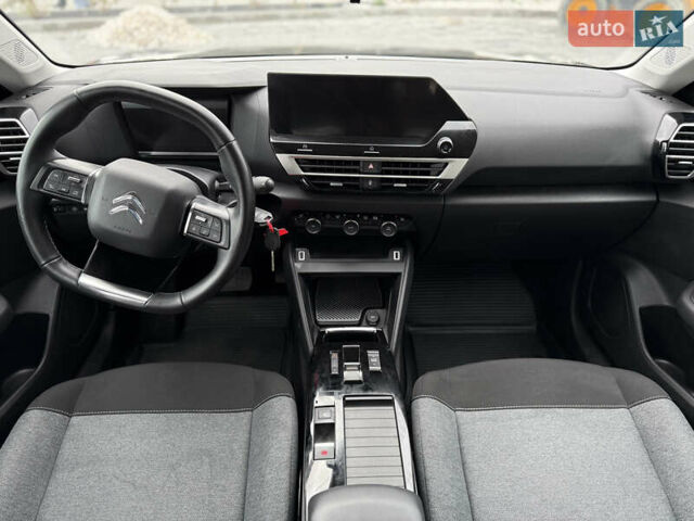 Серый Ситроен e-C4, объемом двигателя 0 л и пробегом 56 тыс. км за 16500 $, фото 3 на Automoto.ua