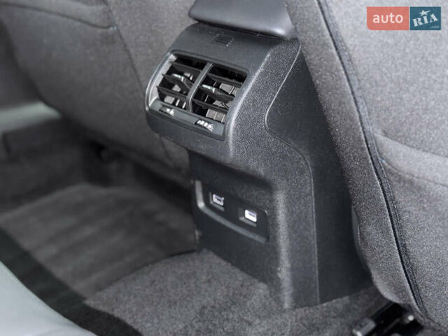 Серый Ситроен e-C4, объемом двигателя 0 л и пробегом 90 тыс. км за 16400 $, фото 30 на Automoto.ua