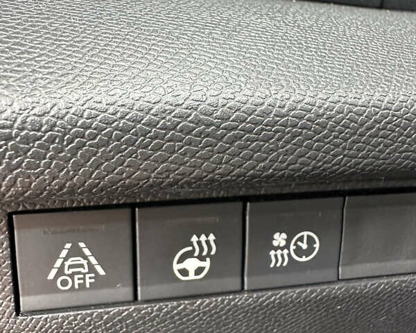 Серый Ситроен e-C4, объемом двигателя 0 л и пробегом 57 тыс. км за 16200 $, фото 31 на Automoto.ua