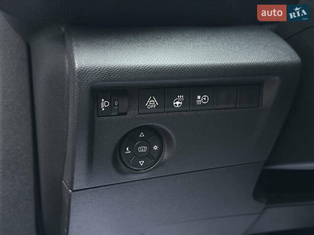 Серый Ситроен e-C4, объемом двигателя 0 л и пробегом 90 тыс. км за 16400 $, фото 20 на Automoto.ua