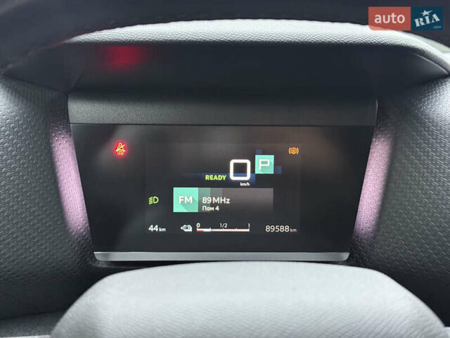 Серый Ситроен e-C4, объемом двигателя 0 л и пробегом 90 тыс. км за 16400 $, фото 33 на Automoto.ua