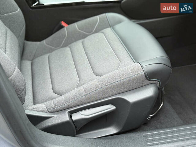 Серый Ситроен e-C4, объемом двигателя 0 л и пробегом 90 тыс. км за 16400 $, фото 38 на Automoto.ua