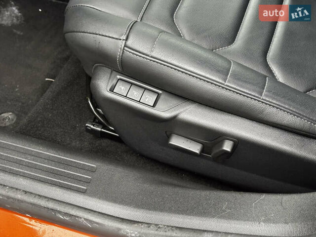 Помаранчевий Сітроен e-C4, об'ємом двигуна 0 л та пробігом 127 тис. км за 16400 $, фото 35 на Automoto.ua