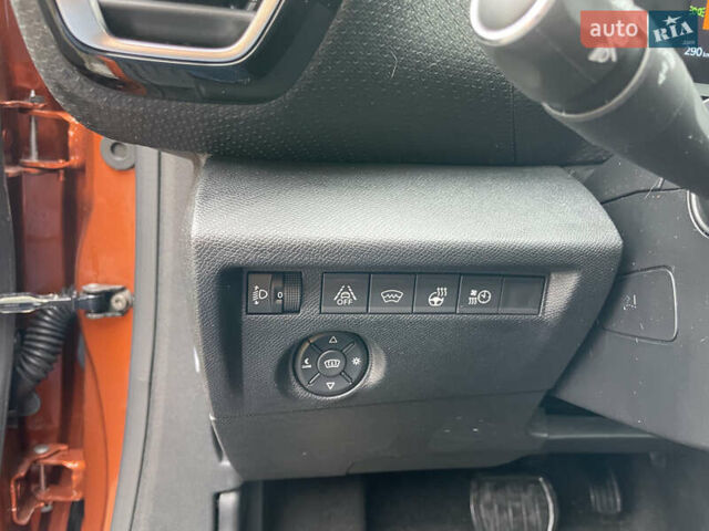 Помаранчевий Сітроен e-C4, об'ємом двигуна 0 л та пробігом 106 тис. км за 16000 $, фото 7 на Automoto.ua